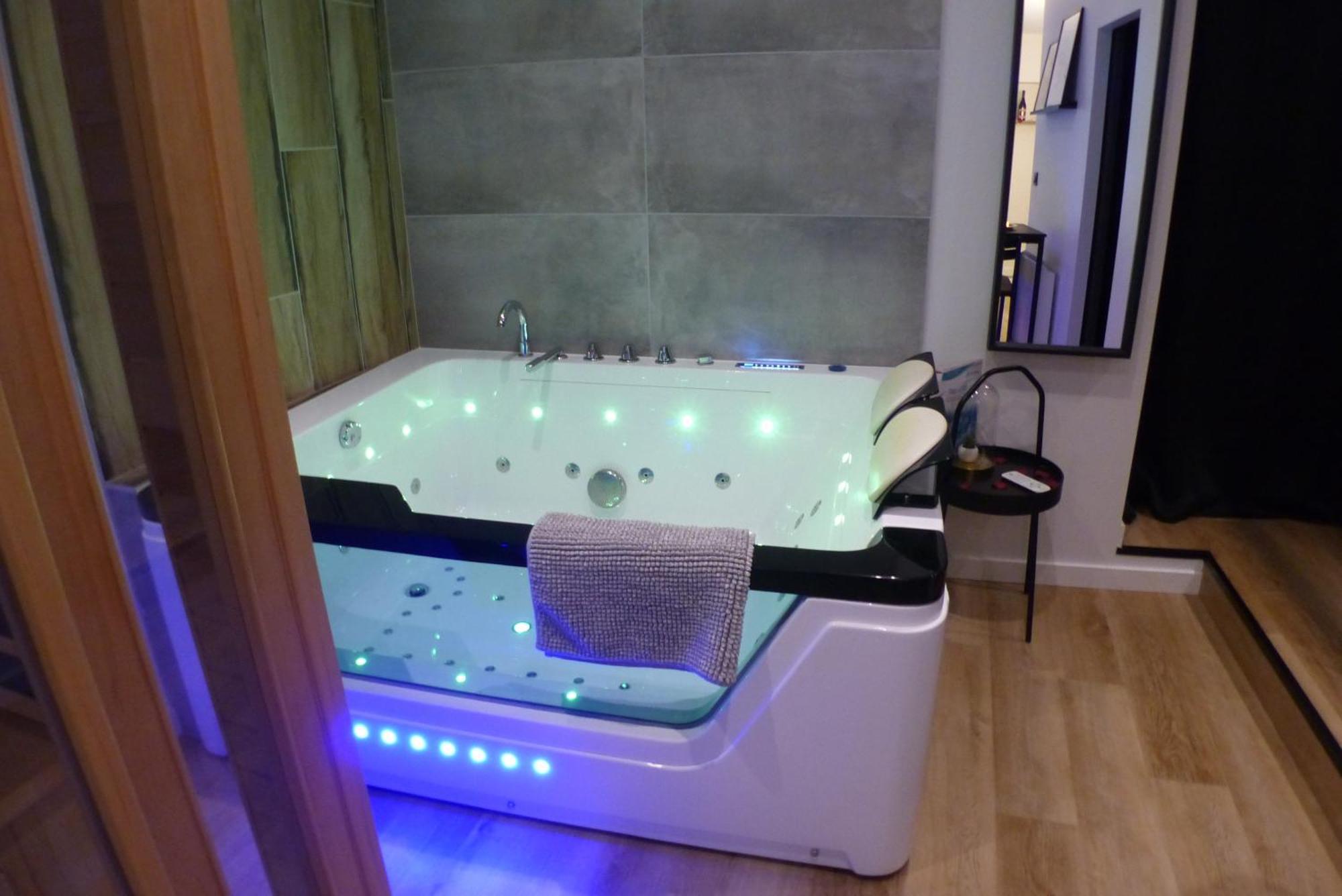 Appartement Balneotherapie Et Sauna Hyper Centre Nantes Exteriör bild